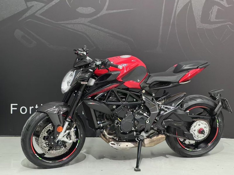 二手奥古斯塔Brutale 800