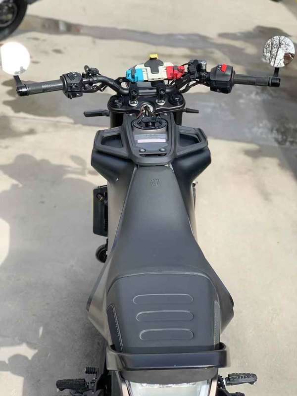 二手HUSQVARNA黑箭 401