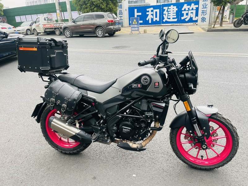 二手贝纳利幼狮 Leoncino 250