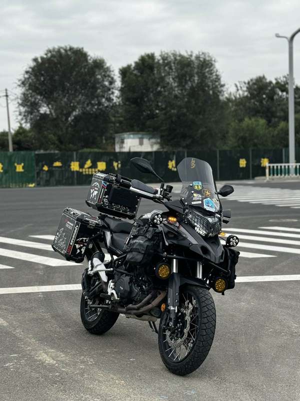 二手贝纳利金鹏 TRK502