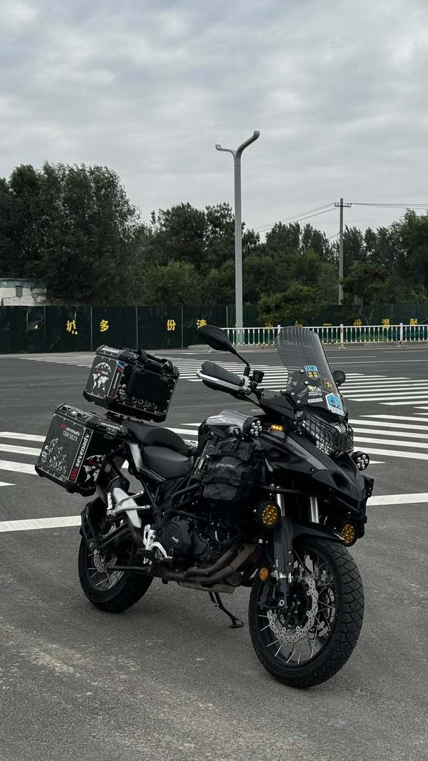 二手贝纳利金鹏 TRK502