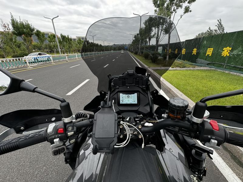 二手贝纳利金鹏 TRK502
