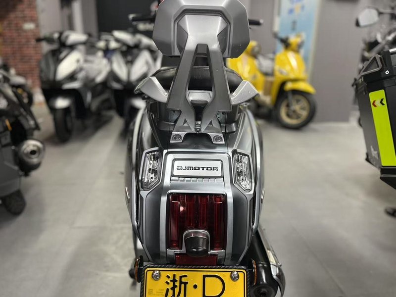 二手QJMOTOR阳光迪诺