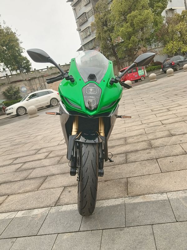 二手贝纳利龙卷风 Tornado 402R