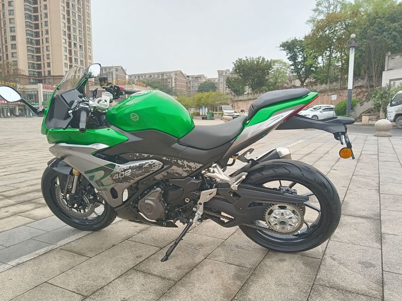 二手贝纳利龙卷风 Tornado 402R