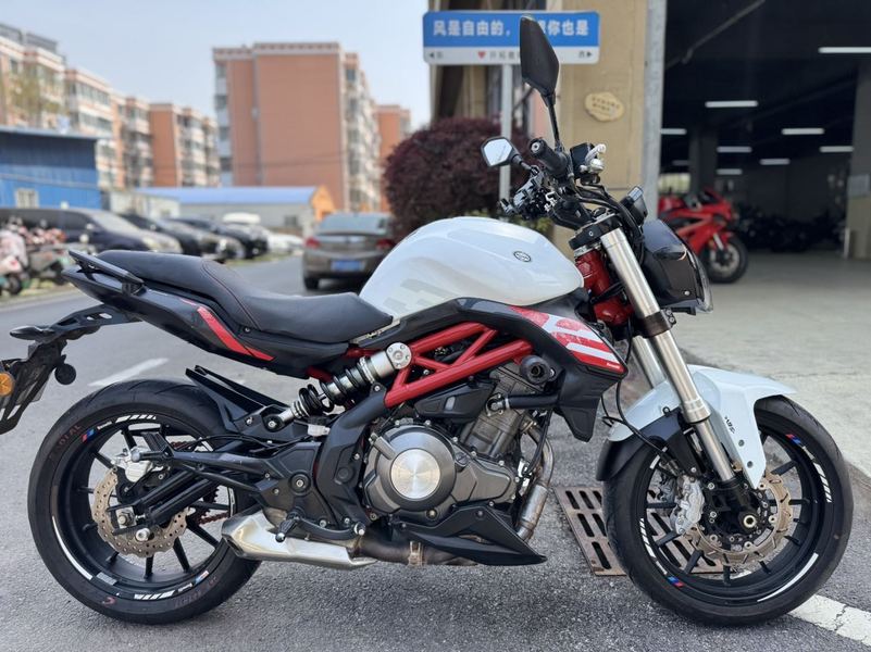 二手贝纳利蓝宝龙 BN302S