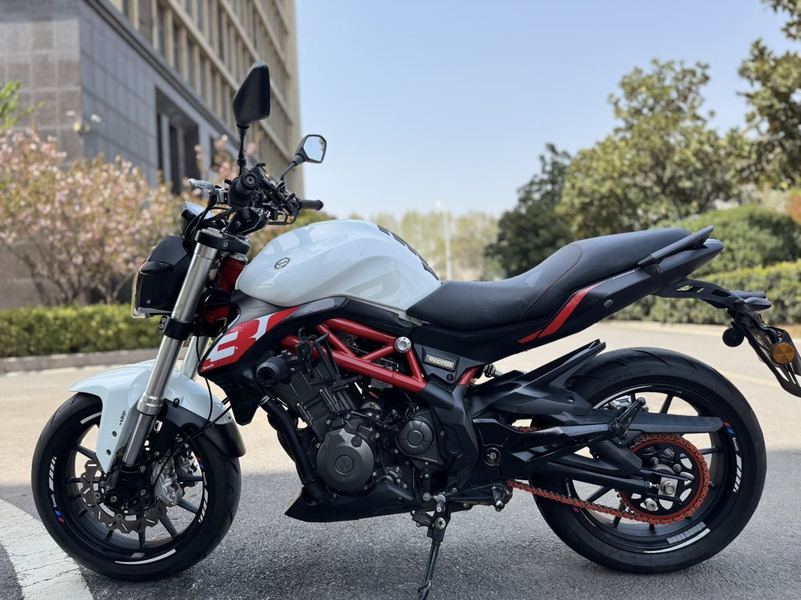 二手贝纳利蓝宝龙 BN302S