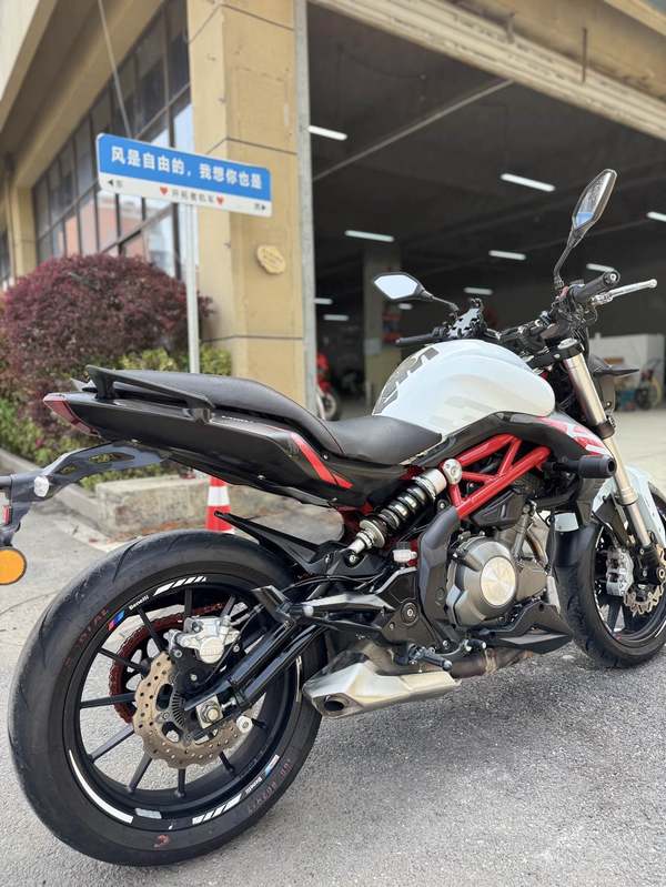二手贝纳利蓝宝龙 BN302S
