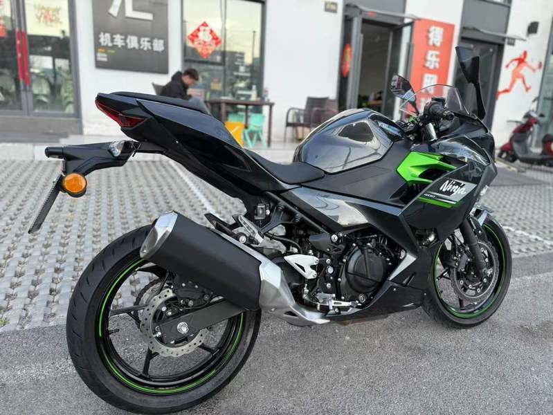 二手川崎Ninja 400