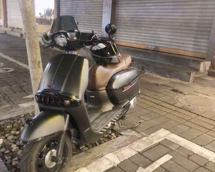 二手维多利亚Sixties 300i