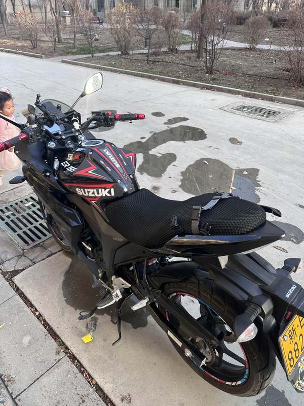 二手济南铃木极客飒 Gixxer 155