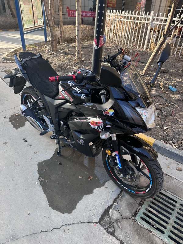 二手济南铃木极客飒 Gixxer 155