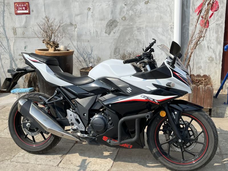 二手豪爵铃木GSX250R