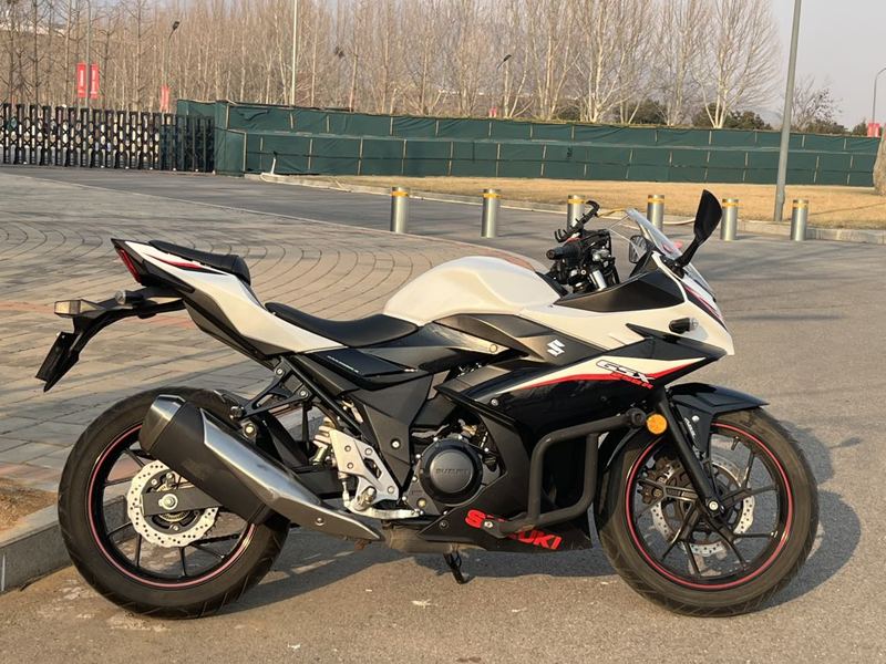 二手豪爵铃木GSX250R