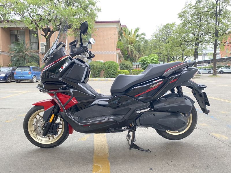 二手三阳哈士奇 Husky ADV300