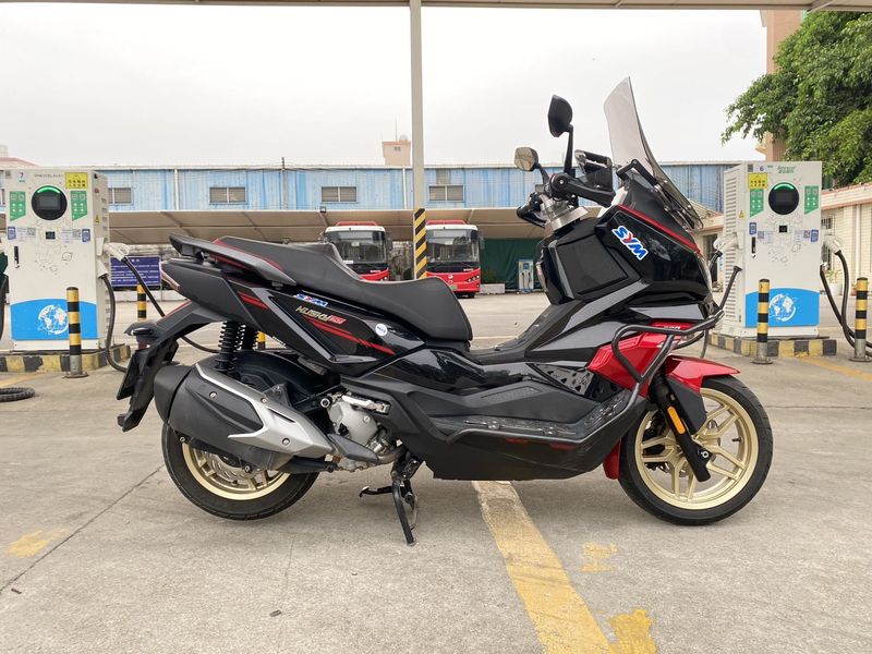 二手三阳哈士奇 Husky ADV300