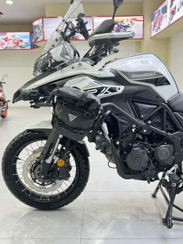 二手贝纳利金鹏 TRK502