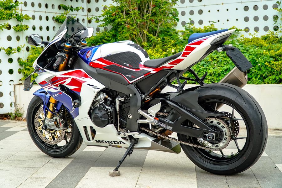 二手本田CBR 1000 RR-R