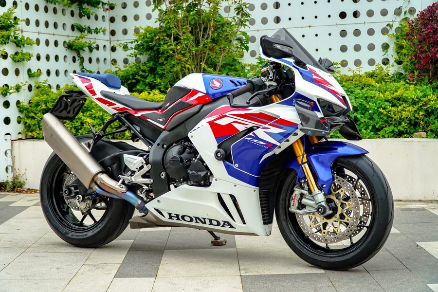二手本田CBR 1000 RR-R
