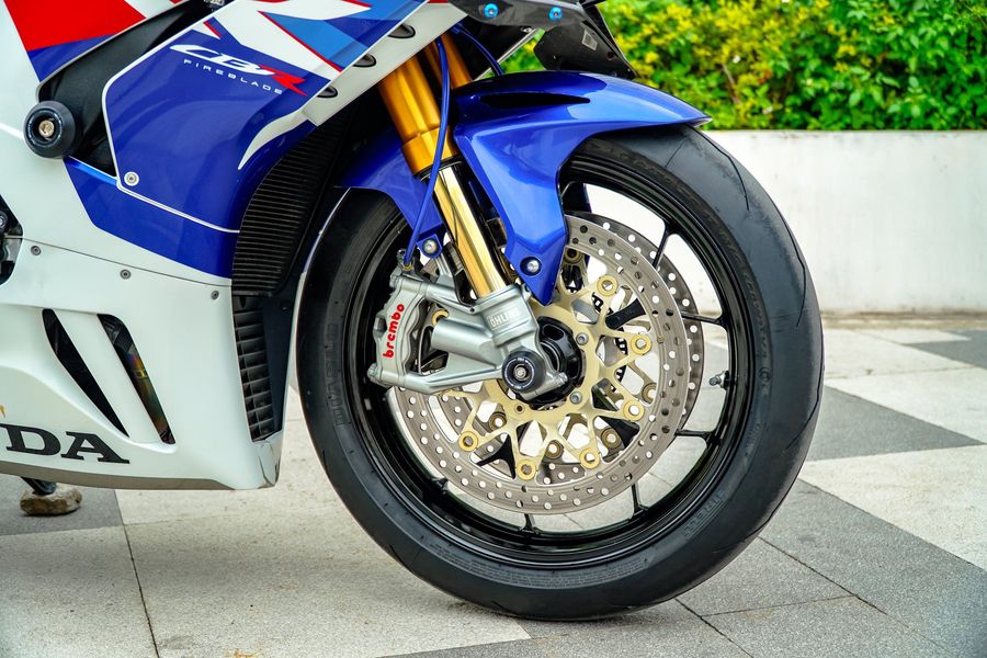 二手本田CBR 1000 RR-R