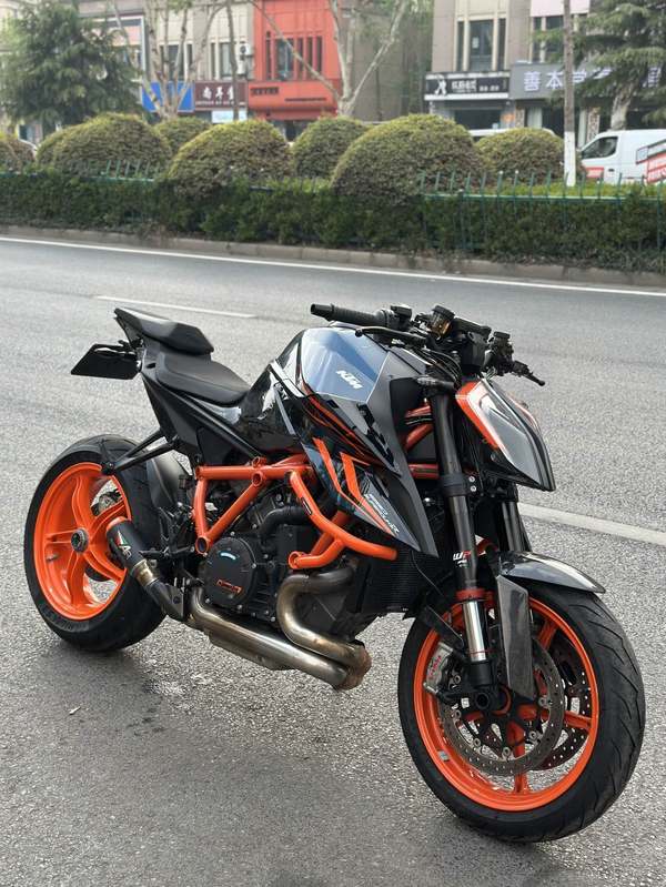 二手KTMR2R1290 Super Duke