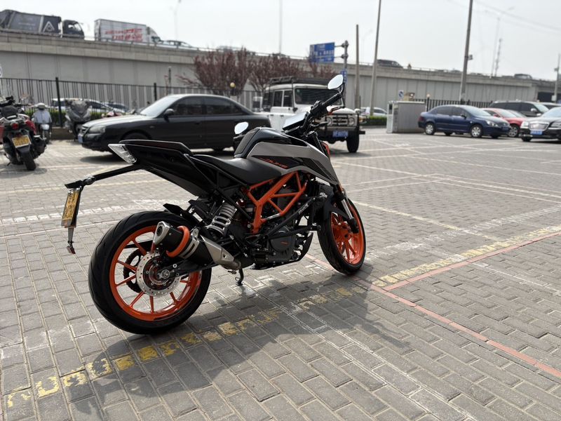 二手KTMR2R390 Duke