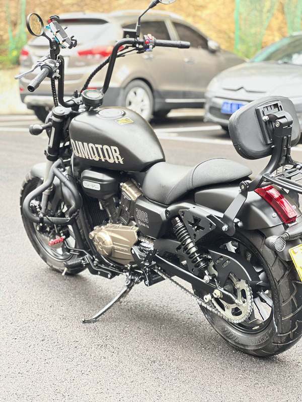 二手QJMOTOR闪300
