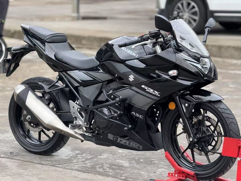 二手豪爵铃木GSX250R