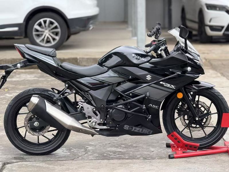 二手豪爵铃木GSX250R