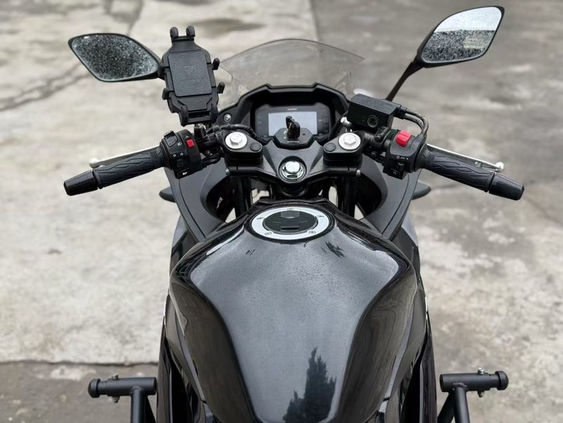 二手豪爵铃木GSX250R