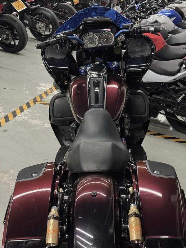 二手哈雷戴维森公路滑翔 Road Glide