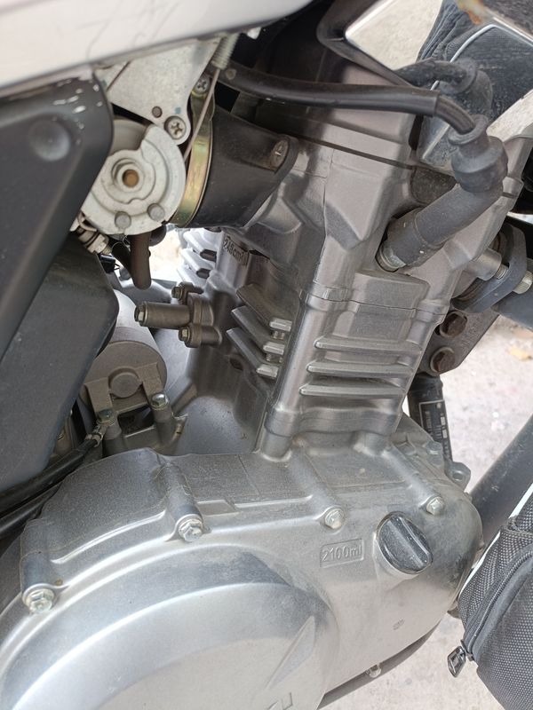 二手豪爵铃木骊驰 GW250