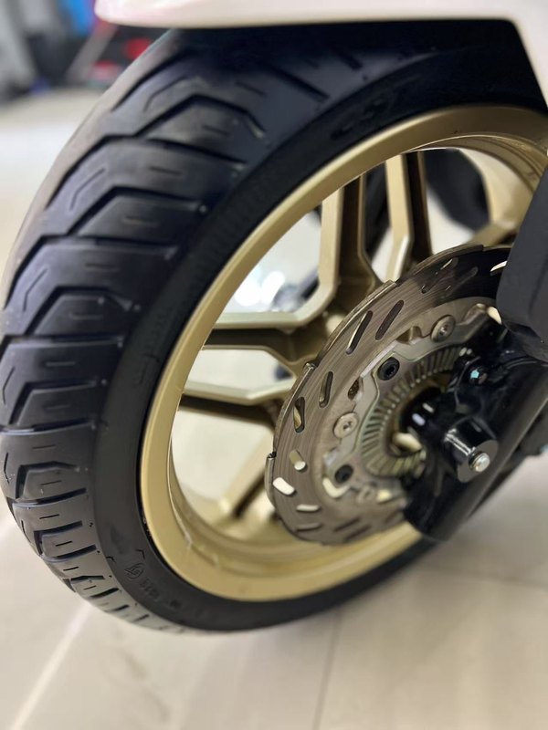二手三阳哈士奇 Husky ADV300