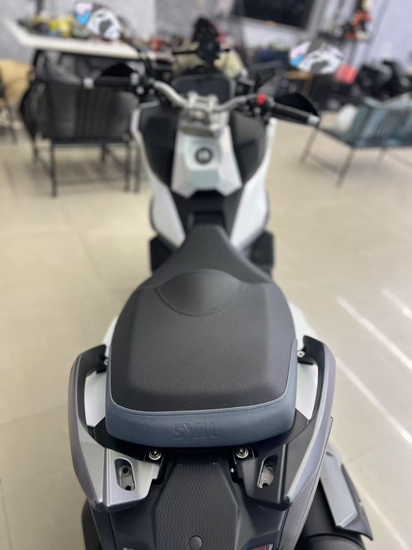 二手三阳哈士奇 Husky ADV300
