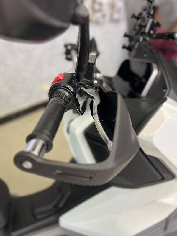 二手三阳哈士奇 Husky ADV300