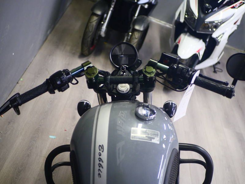 二手长江Bobbie ll 700i