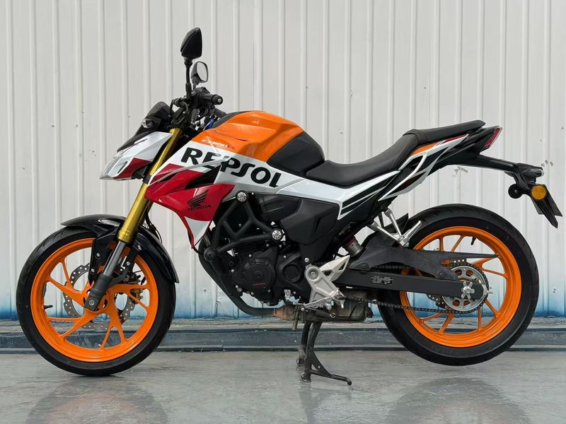 二手五羊本田CB190R 暴锋眼