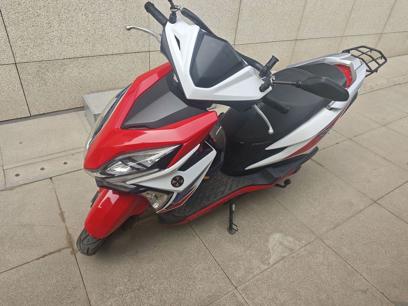 二手新大洲本田裂行 RX125Fi
