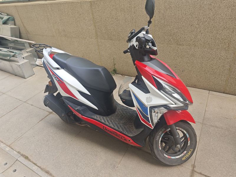 二手新大洲本田裂行 RX125Fi