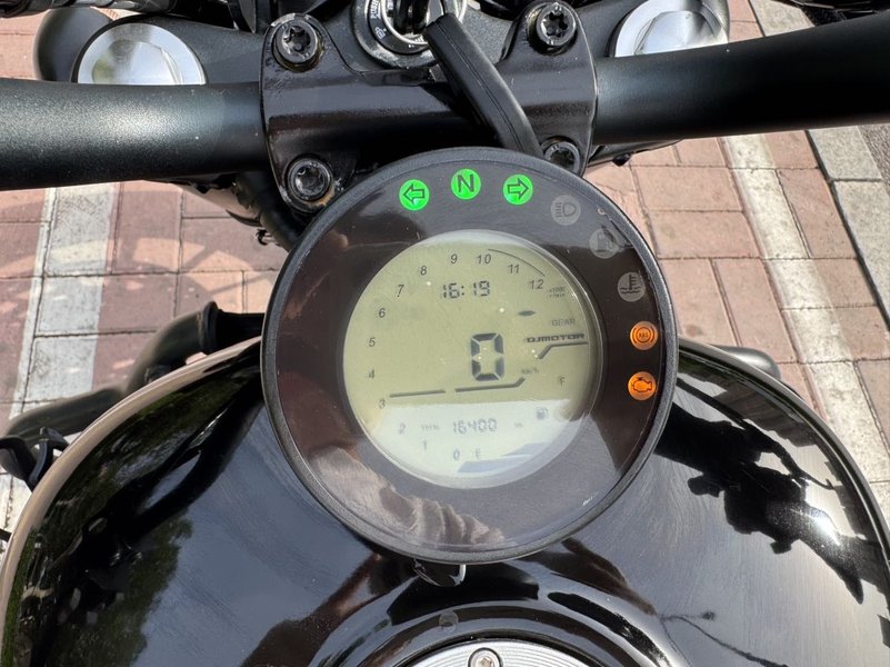 二手QJMOTOR闪300