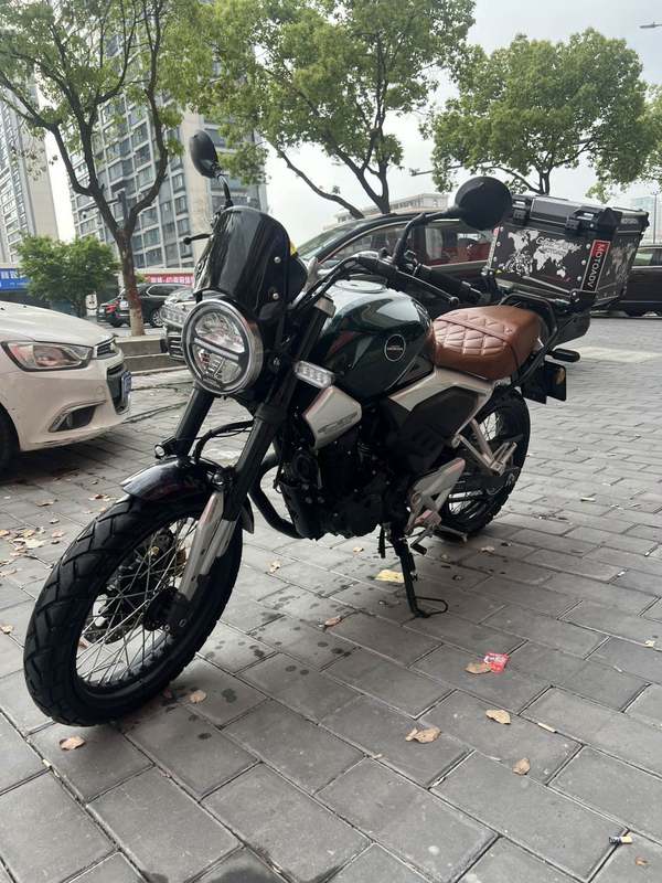 二手五羊本田鸷道 CB190SS