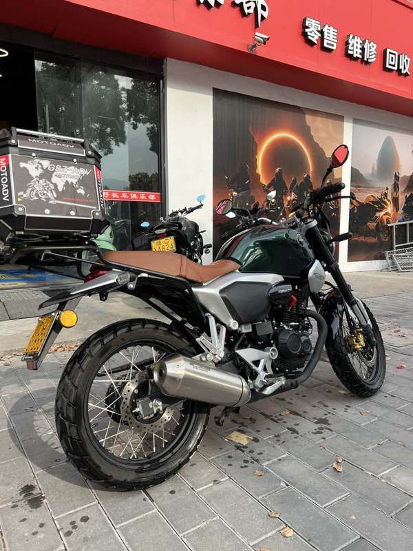 二手五羊本田鸷道 CB190SS