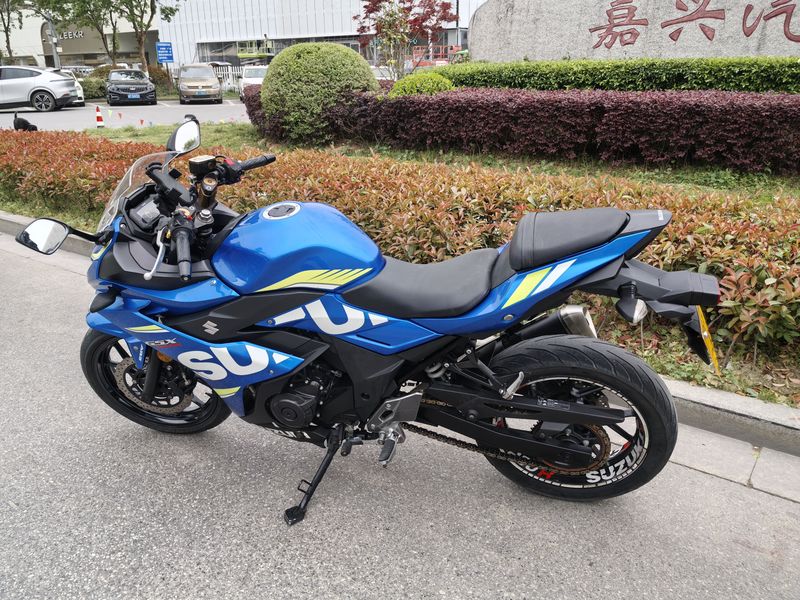 二手豪爵铃木GSX250R