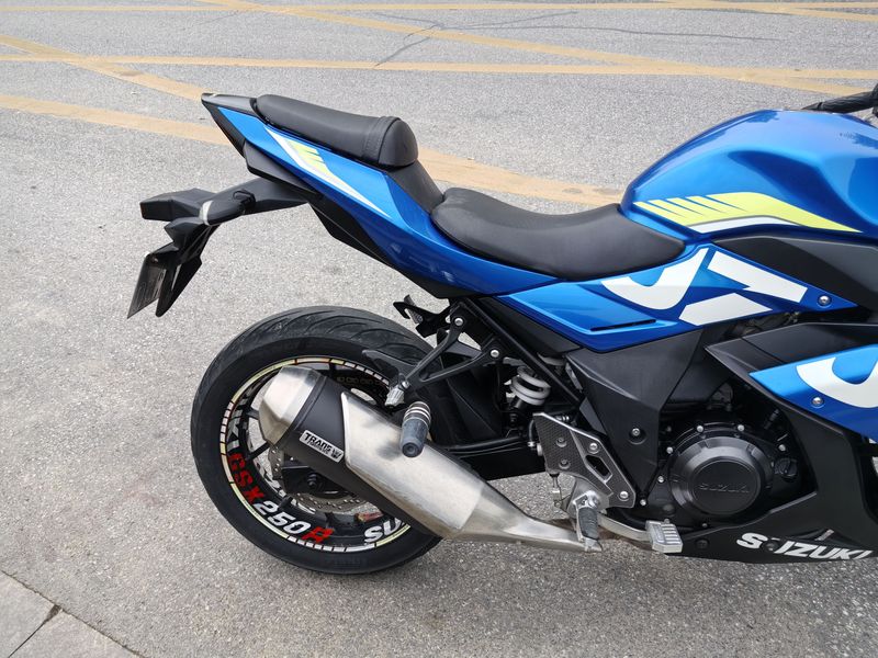 二手豪爵铃木GSX250R