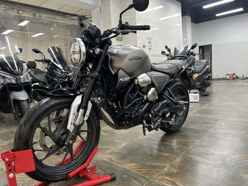 二手五羊本田鸷道 CB190SS