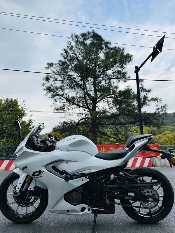 二手QJMOTOR赛250