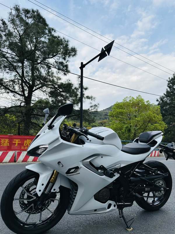 二手QJMOTOR赛250