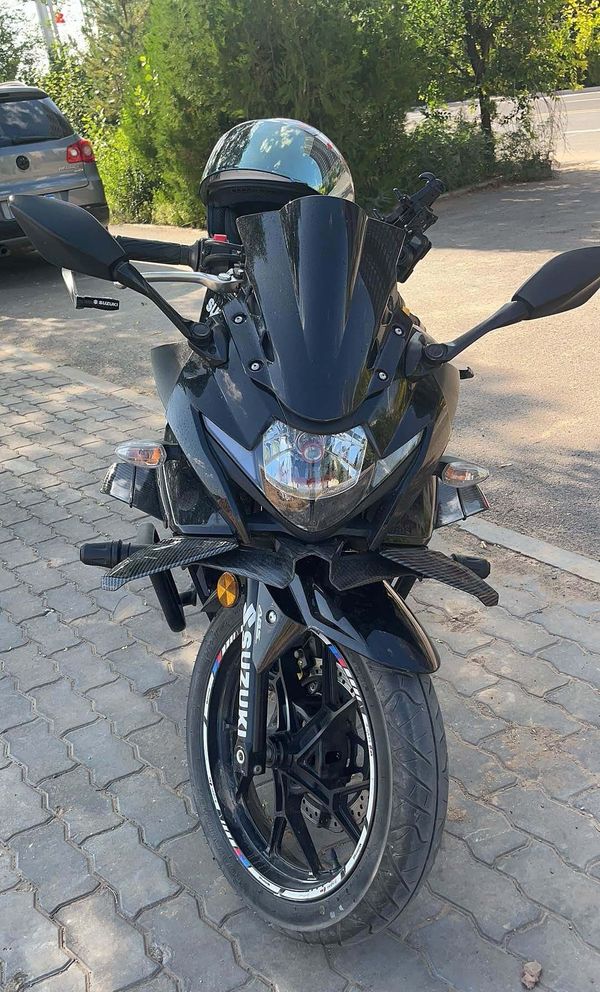 二手豪爵铃木GSX250R