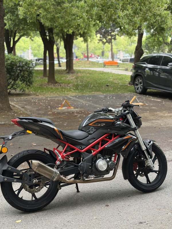 二手贝纳利红宝龙 TNT150i