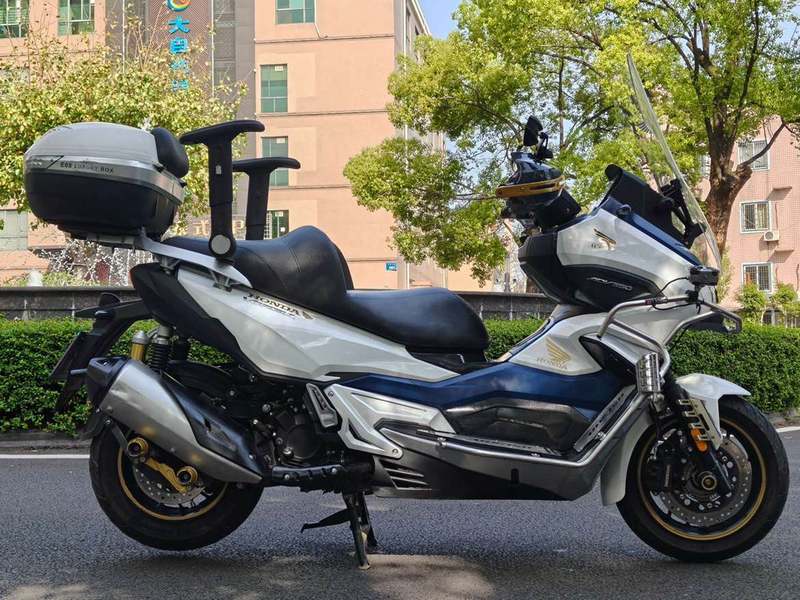 二手大阳V锐 ADV350